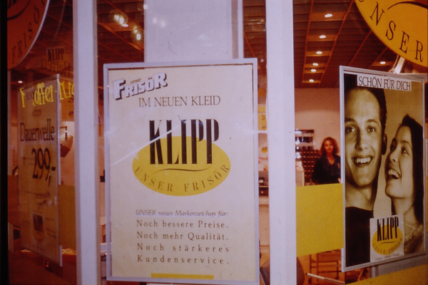 Drei Klipp Werbeplakate aus dem Jahr 1989