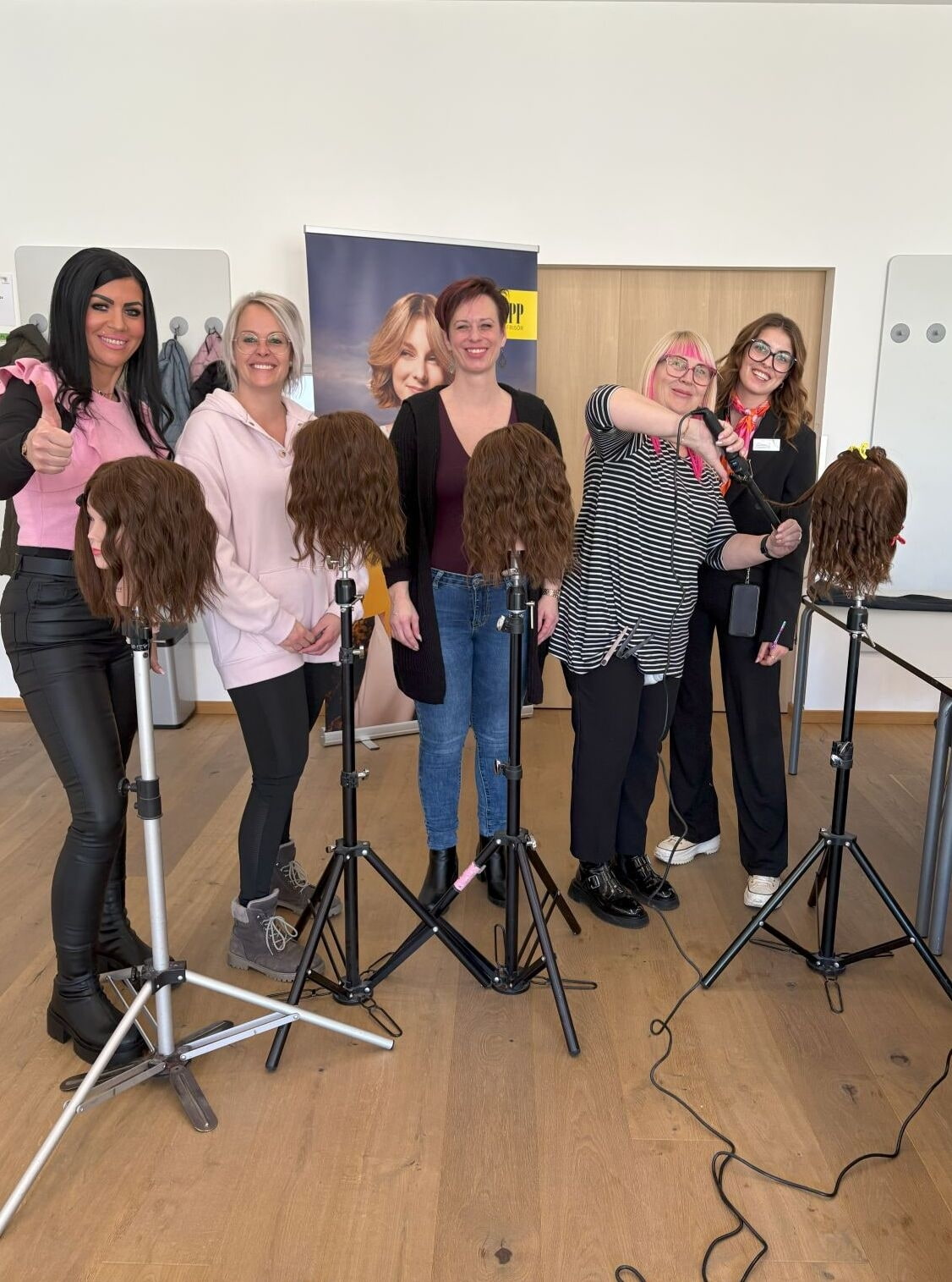 Puppen bekommen Lockeenstyles